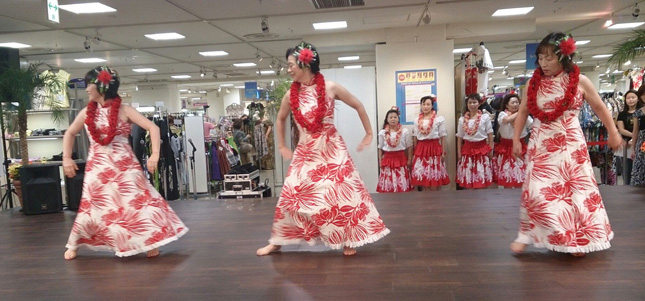 �t���_���X����