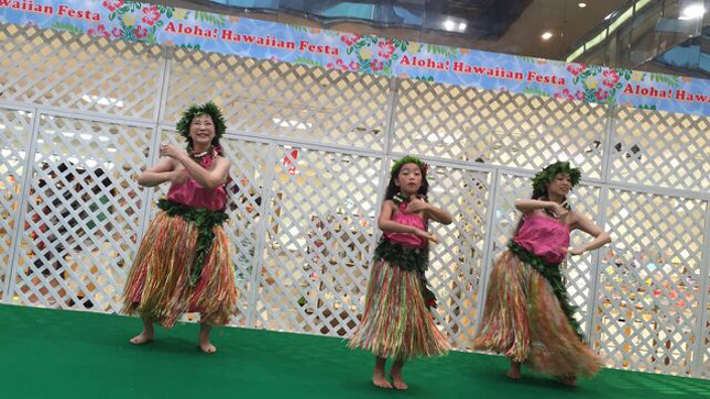 �t���_���X����