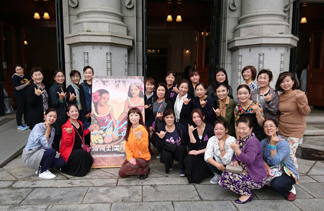 �t���_���X����